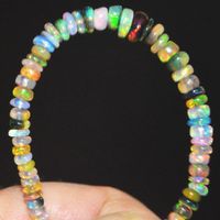 Armband L-6946– Äthiopischer Welo Opal 3,5 bis 5 mm 17+4,5cm