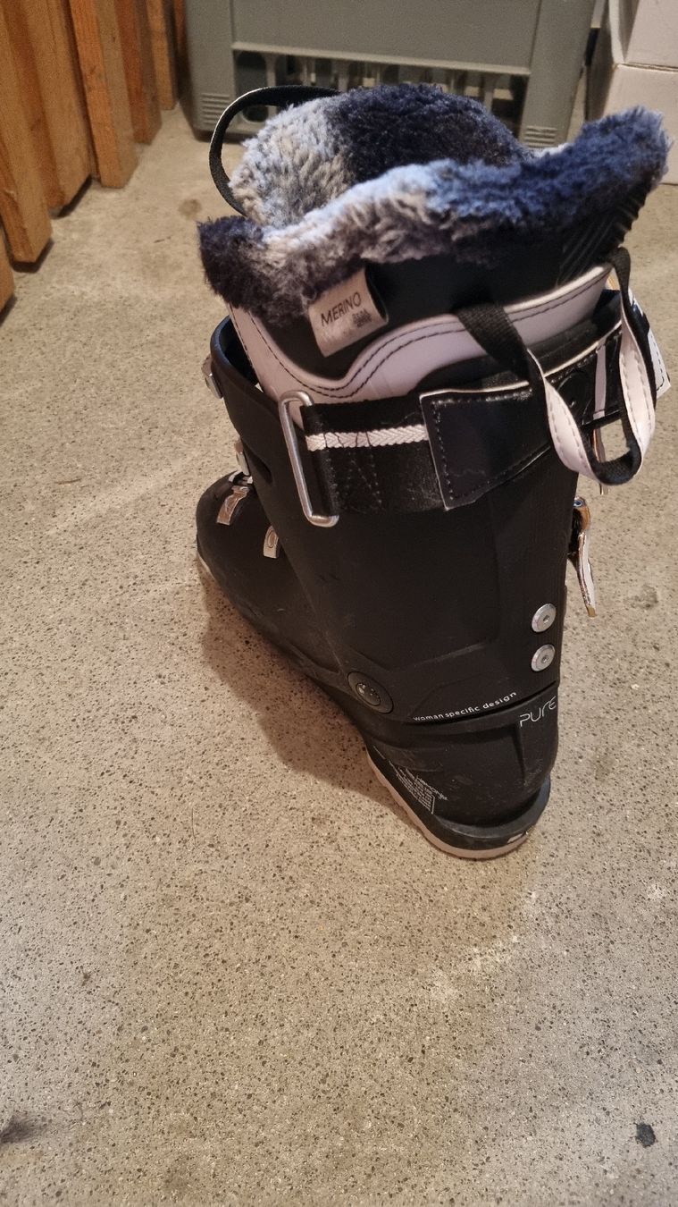Rossignol Chaussures femmes: Chaussures de ski – D'occasion à Bulle par Niko1630 2