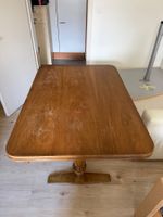Holztisch braun gebraucht mit Gebrauchsspuren