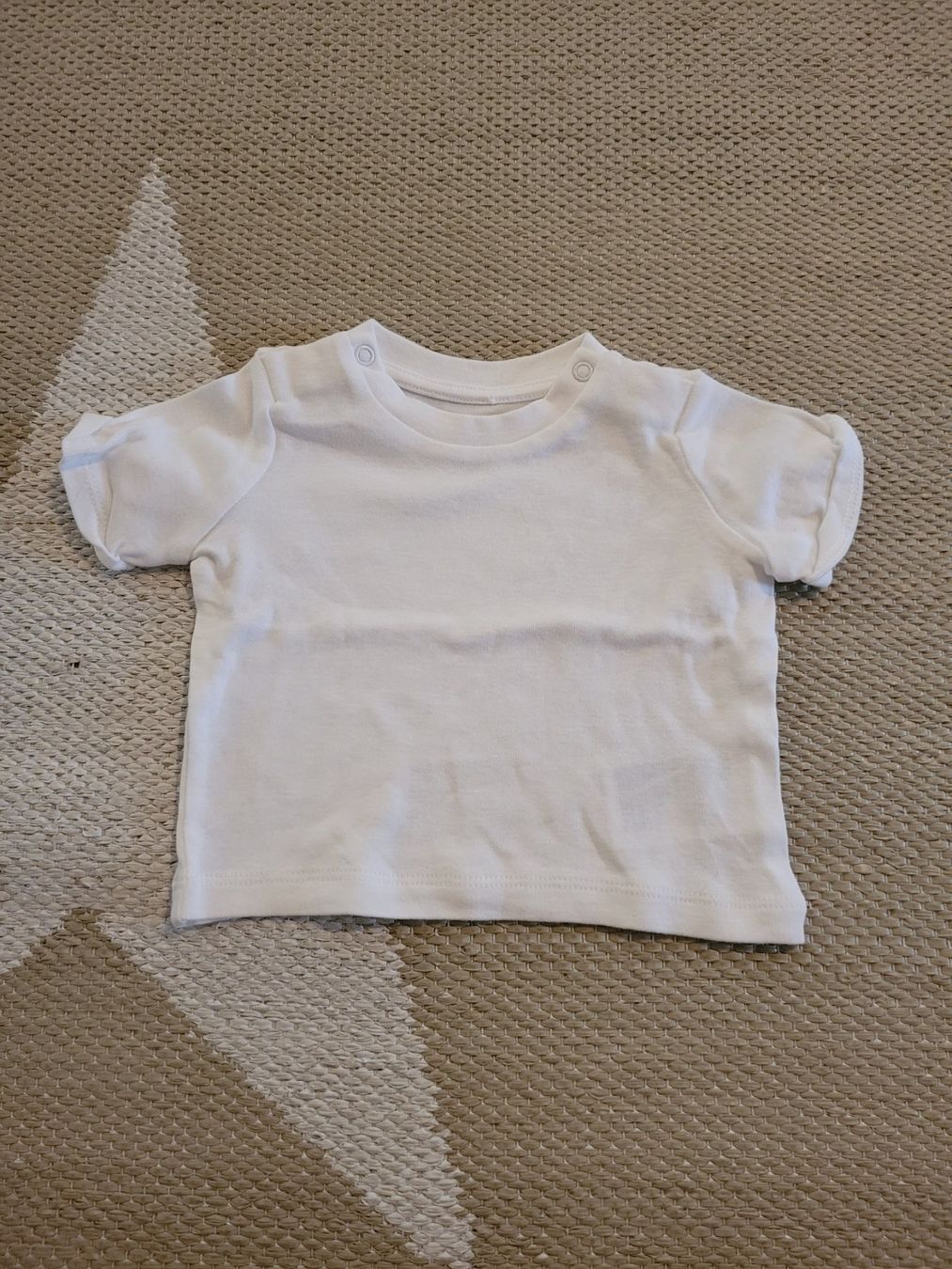 Camicie, Top & T-shirt: T-Shirt gr. 56 – Usato da Inwil venduto da Flower2325