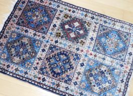 Teppich alter Orientteppich mit speziellen Ornamenten u Farb