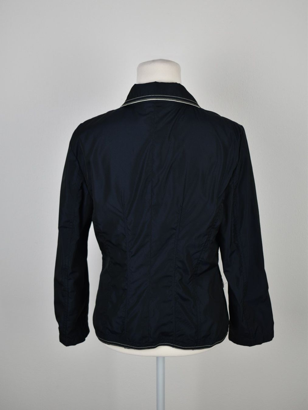 Moncler Giacche: Leichte Moncler Jacke Gr.2 (38) – Usato da Nürensdorf venduto da 2ND_STORY 3