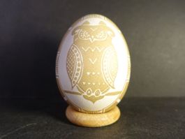 Künstler Osterei mit Eule Azteken