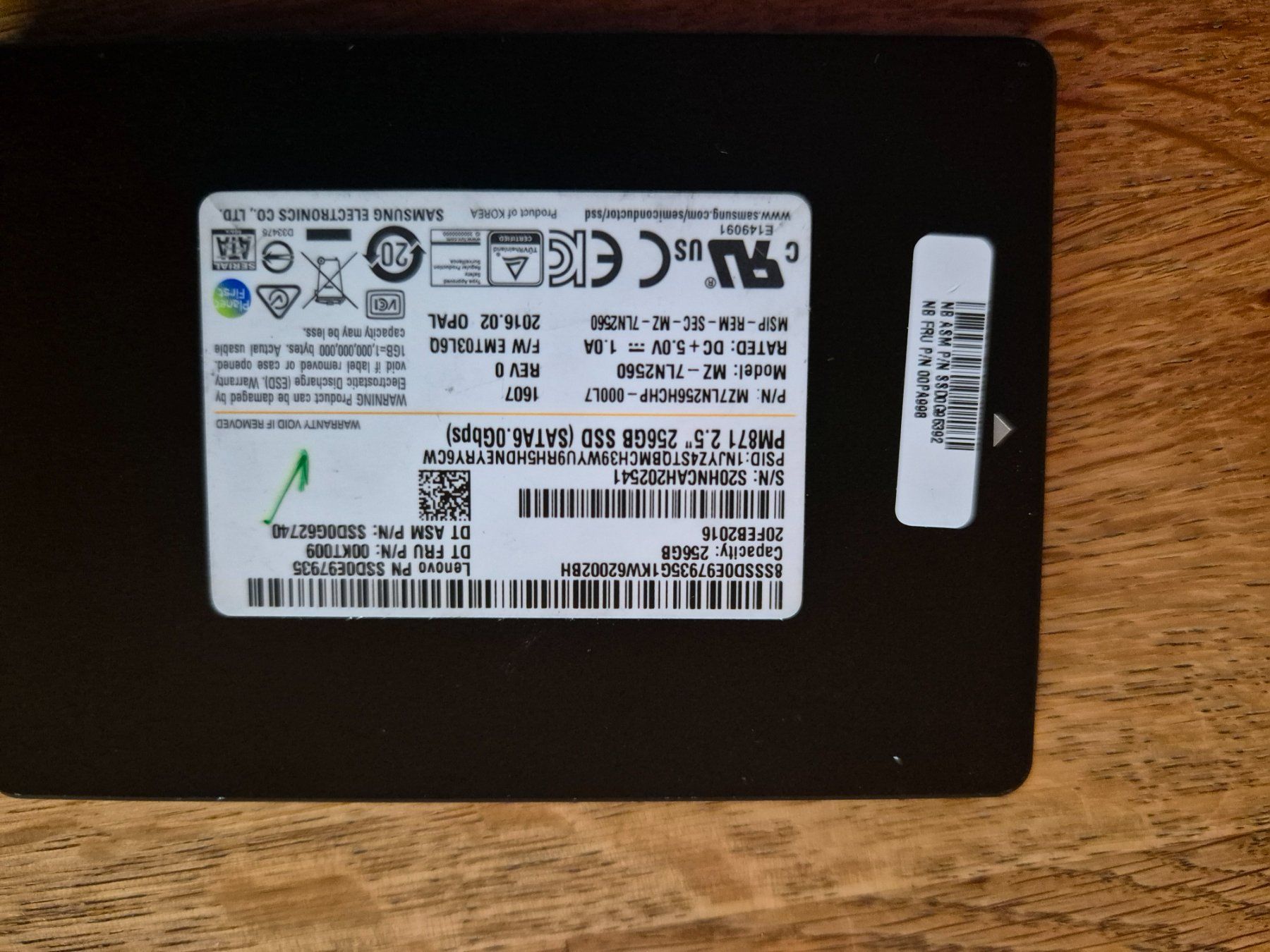 Samsung Dischi rigidi: Samsung SSD  256GB – Usato da Altdorf UR venduto da weign