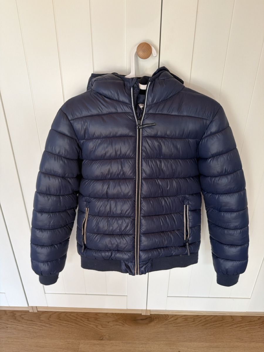 Jacken & Mäntel: Warme Winterjacke 134/140 – Gebraucht aus Nänikon von broug
