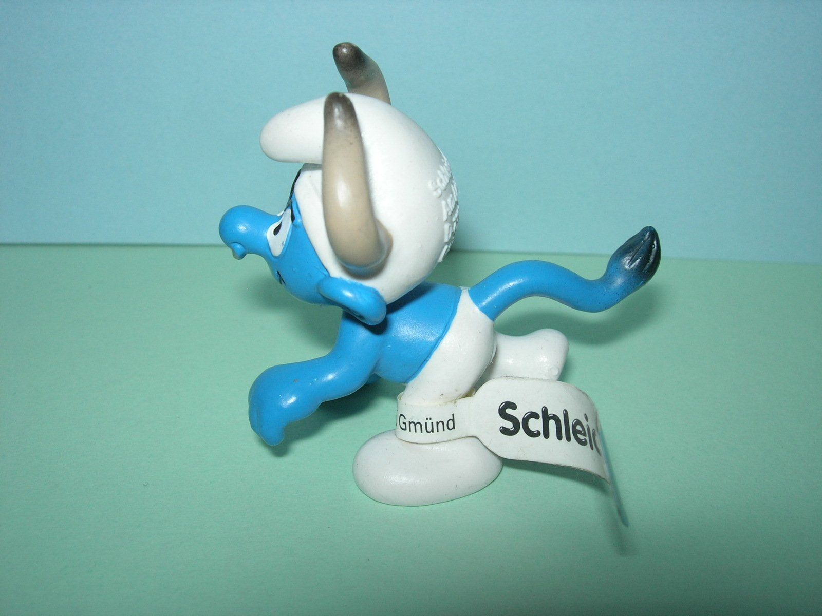 Schleich Figurines: Stier Schlumpf von Schleich – Neuf (Voir description) à Hornussen par Corvette- 1
