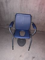 Chaise Toilette Adulte Acolchée WC Portable avec Bidet