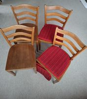 4 klassische Holzstühle, Beizenstühle, Bistrostühle Vintage