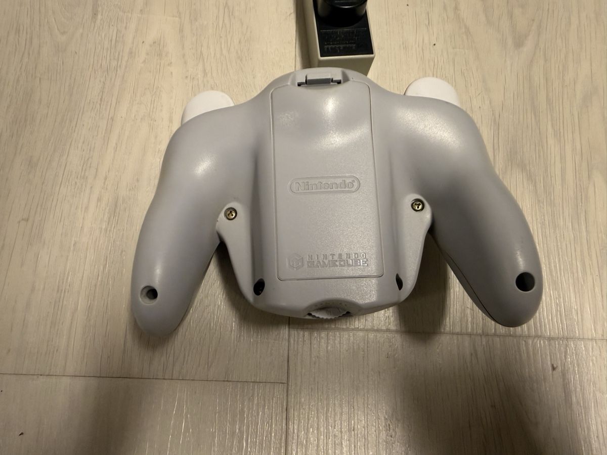 Nintendo Manettes: Nintendo GameCube WaveBird Controller + Original Empfänger  – D'occasion à Unterengstringen par Birchermuesli63 1