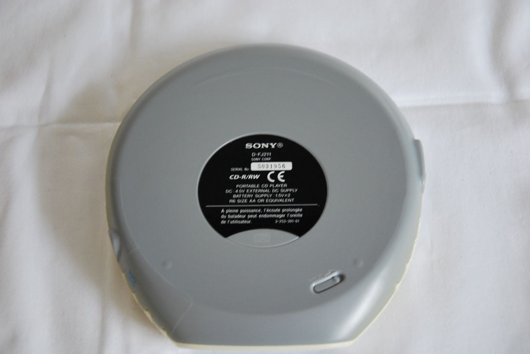 Sony Lettore multimediale portatile: SONY D-FJ 211 Discman – Usato da Biel/Bienne venduto da Mauler03 3