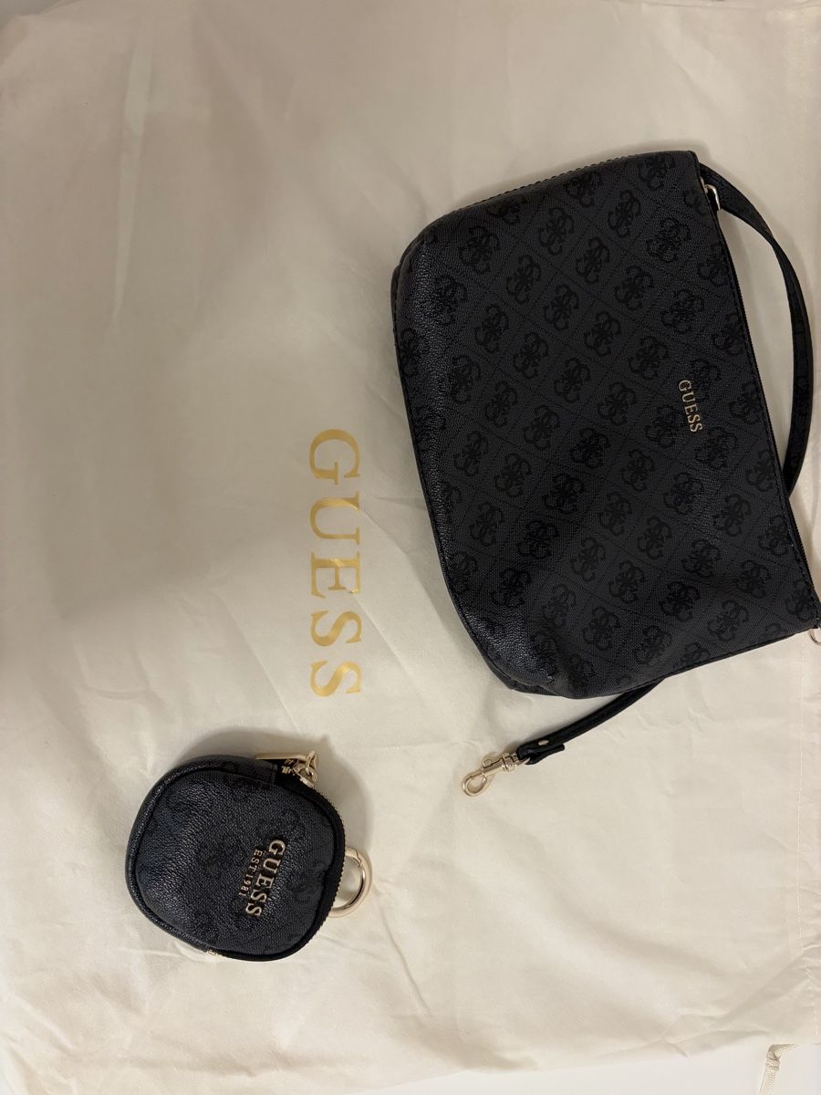 Borse da donna: Guess innen Taschen  – Nuovo e nell'imballaggio originale da Eggerberg venduto da nicolas.wasmer