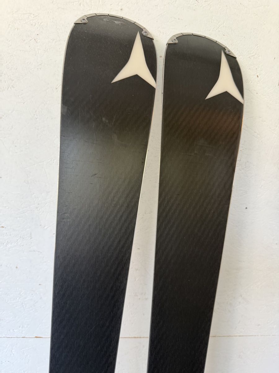 Atomic Skis: Atomic ski 165cm – Gebraucht aus Murten von Ski-Outlet 5