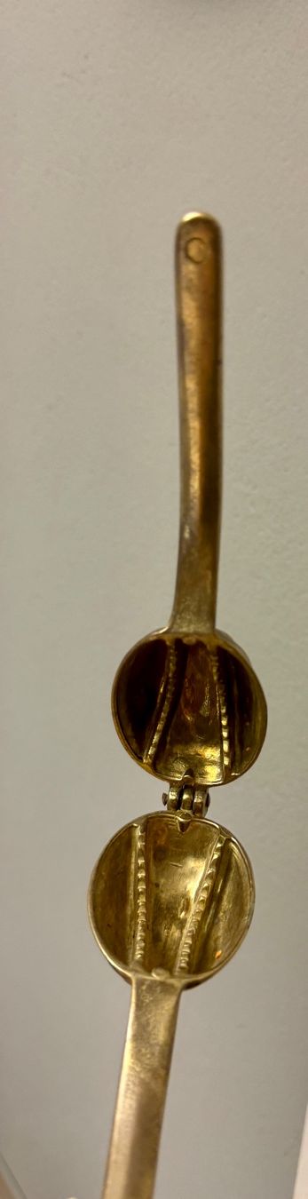 Appareils de cuisine: Vintage Nussknacker aus Messing – D'occasion à Rothrist par Luckywinner 1