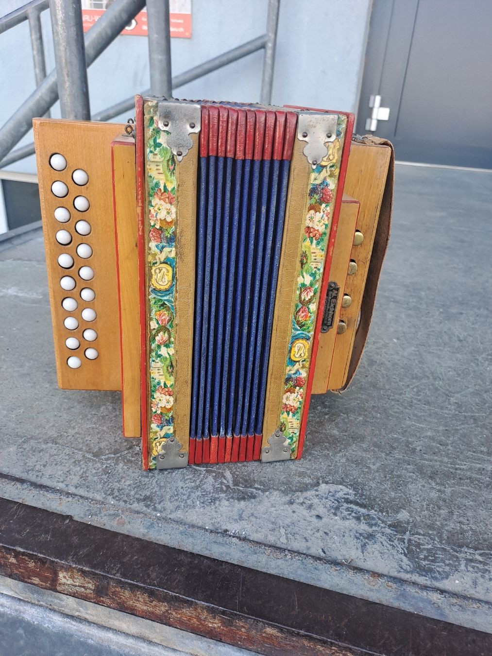 Eichhorn Instruments de musique: Eichhorn orgeli ton C – D'occasion à Villeneuve par BibiVintage