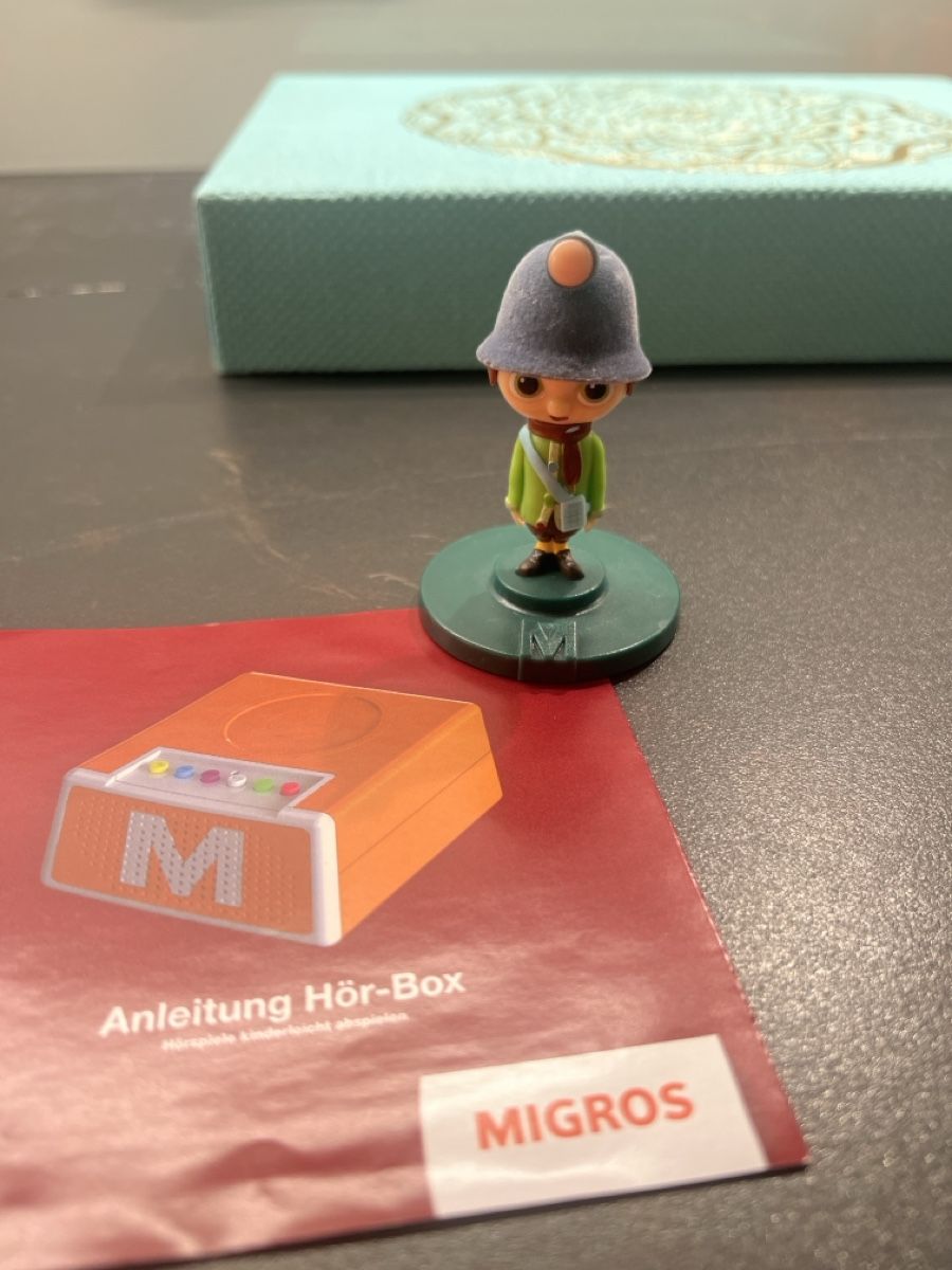 Migros Statuette: Migros M-Hörbox Figur, neuwertig – Nuovo (secondo la descrizione) da Horw venduto da Lela_01