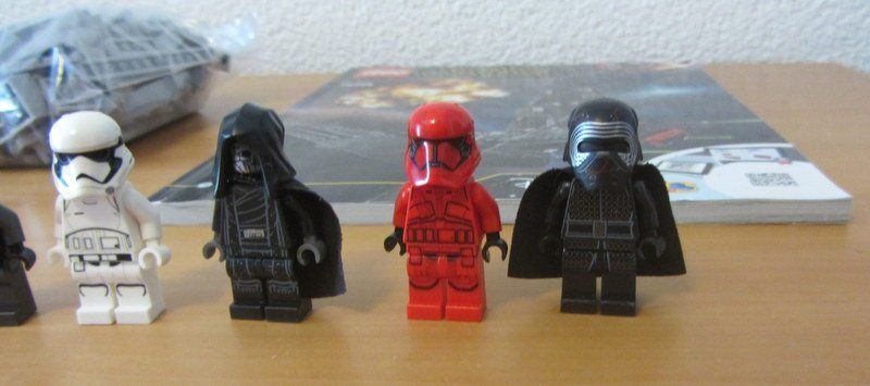 Lego Baukästen: LEGO Star Wars 75256 " Kylo Ren's Shuttle " – Gebraucht aus Kreuzlingen von Han-Solo-68 7