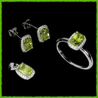 Peridot Schmuck Set / Ring, Ohrstecker & Anhänger 925 Silber