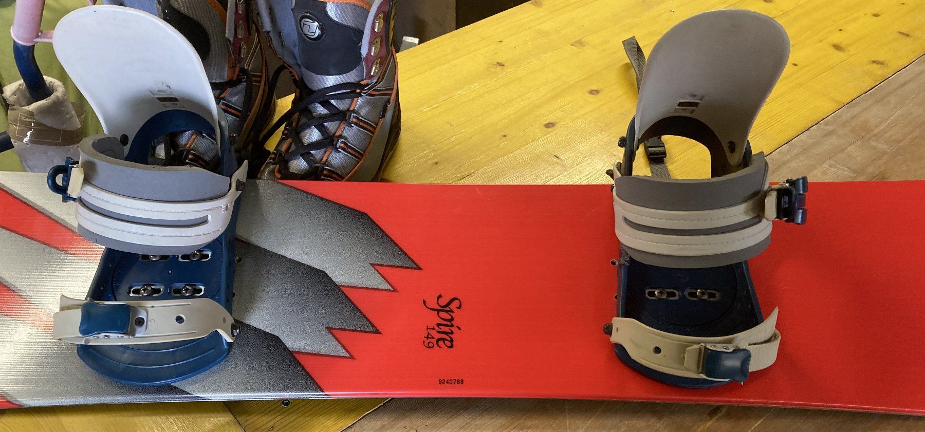 K2 Board: Snowboard K2 Spire mit Bindung – Usato da Stein AG venduto da kikki1979 1