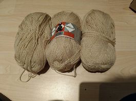 Strickwolle beige