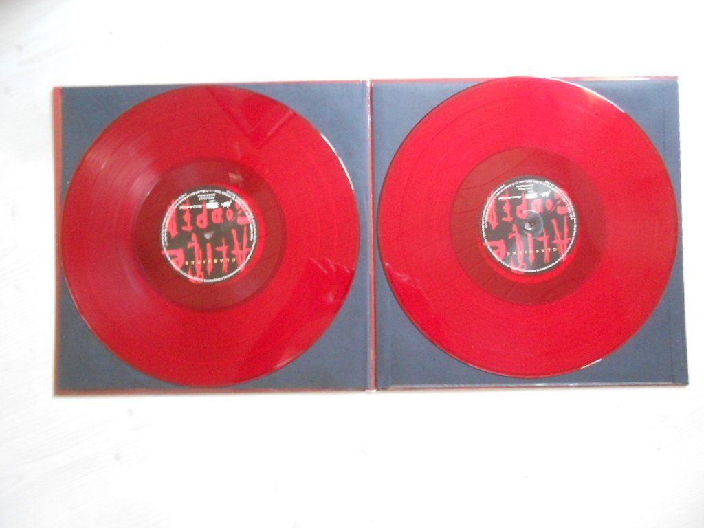 Dischi in vinile: ALICE COOPER  -  CLASSICKS  ( VINYLE ROUGE  2000 COPIES ) – Usato da Bex venduto da Giorgiob 3