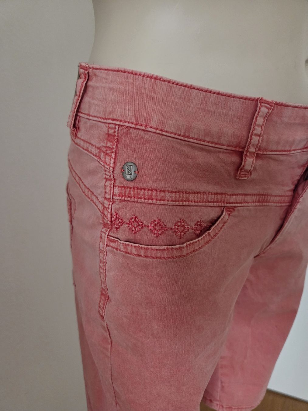 Nile Pantaloni: Nile Shorts – Nuovo (secondo la descrizione) da Luzern venduto da asmele2 1