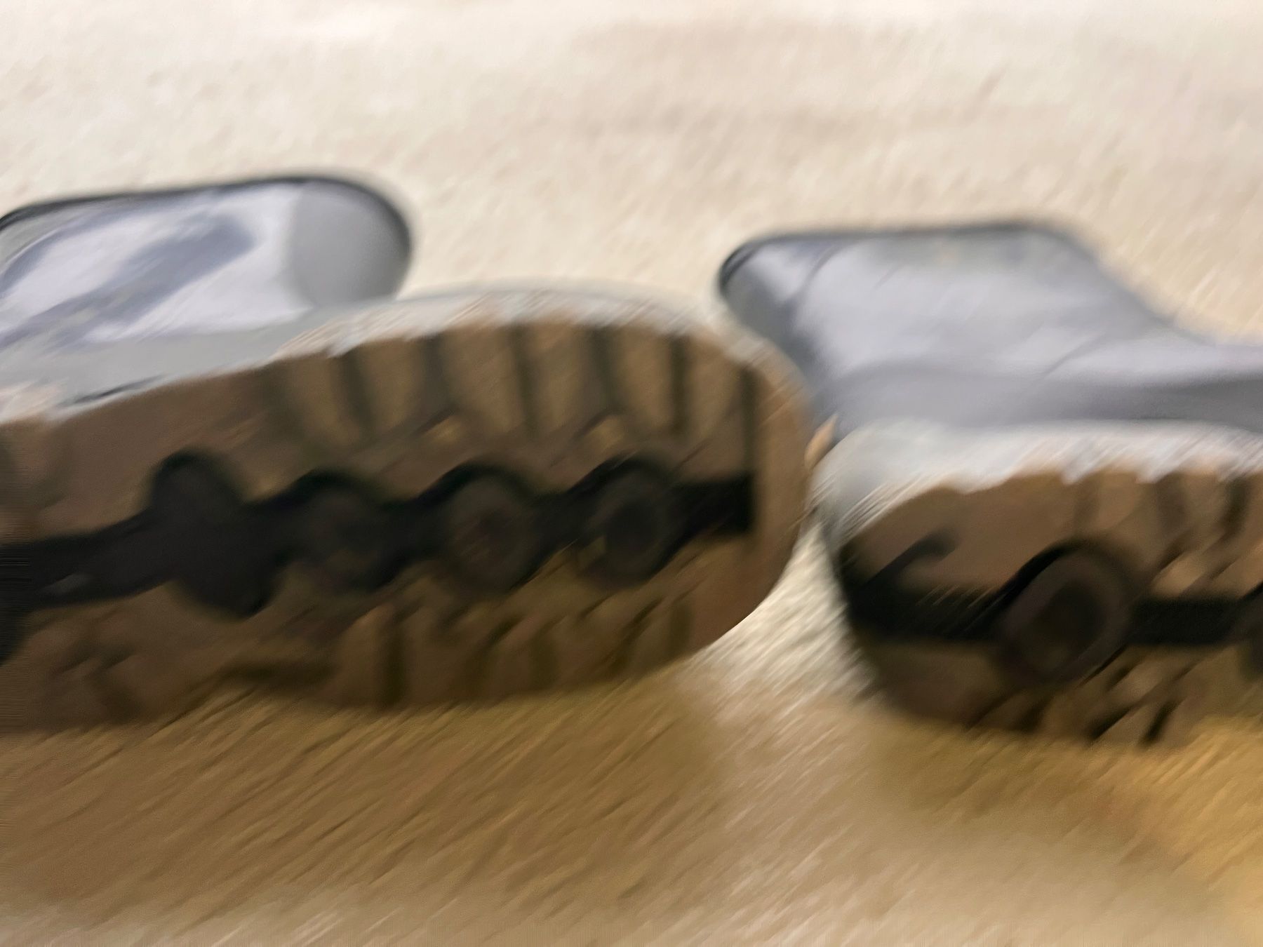 Schuhe für Jungen: Robuste Gummistiefel Gr. 26, Top Zustand! – Gebraucht aus Gipf-Oberfrick von Sonne010203 3