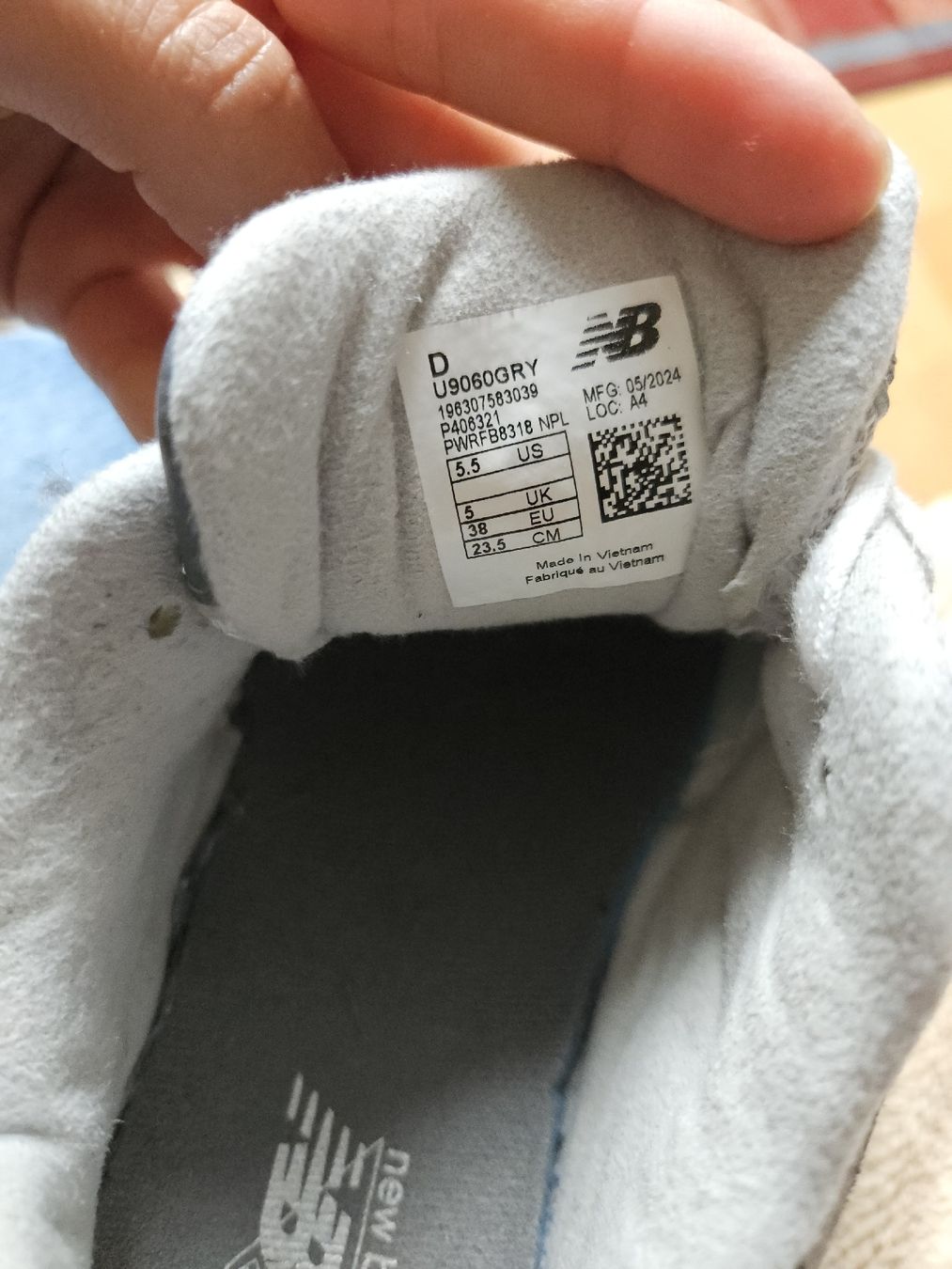 New Balance Scarpe da uomo: new balance sneaker 9060 beige gr. 38 – Usato da Zürich venduto da sij_g6z5 2