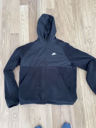 Nike Tech Fleece Hoodie Grösse M, sehr guter Zustand!