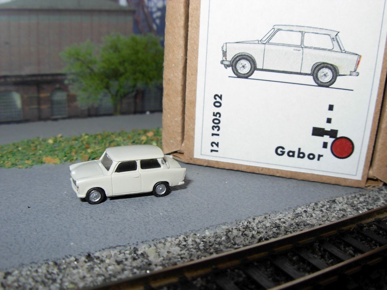 Modelleisenbahnen: N: Trabant 601 beige von Gabor – Neu (gemäss Beschreibung) aus Oberrieden von Hobbyschiff