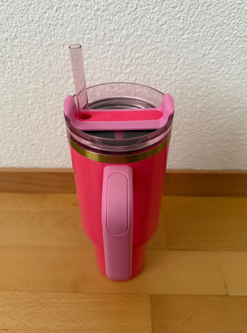 Contenitori & Simili: Pinker Stanley Trinkbecher mit Strohhalm – Usato da Reinach AG venduto da Majo.K 1