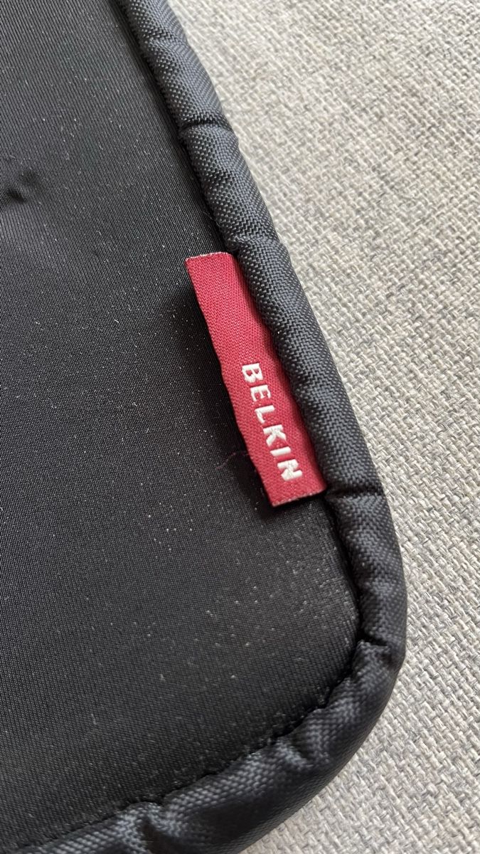 Belkin Covers & Borse: Laptop/Tablet sleeve Belkin – Usato da Zürich venduto da vhaav1510 3