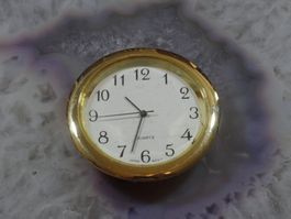 Uhr aus Japan: Messing und Stahlgehäuse