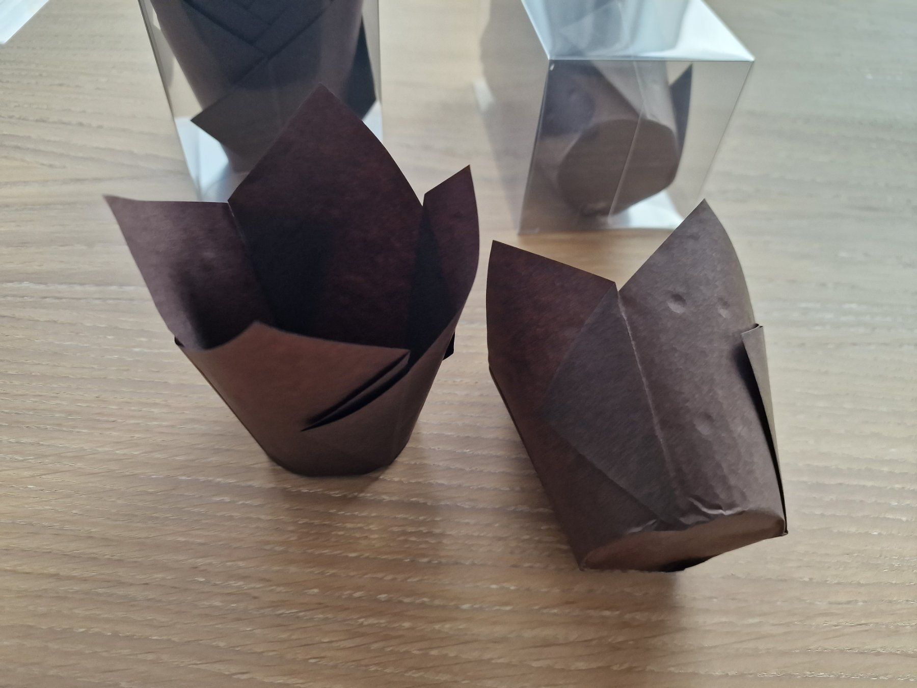 Teglie da forno: Muffin Förmchen Papierbackförmchen Tulip - NEU – Nuovo e nell'imballaggio originale da Nebikon venduto da Japostyle 1