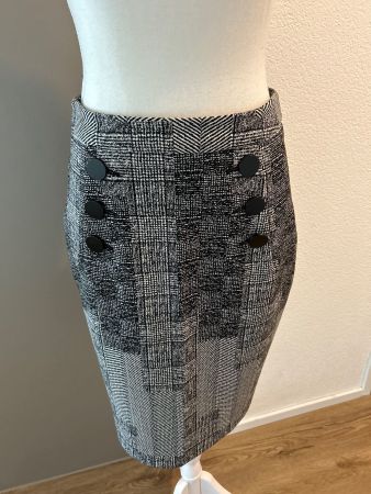 Eleganter Jupe schwarz/weiss von H & M Grösse 36