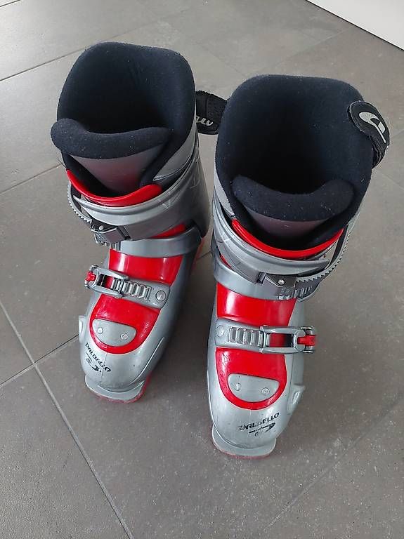 Scarpe per ragazzi: Chaussure de ski enfant 25.0 – Usato da Nyon venduto da rolzur 2