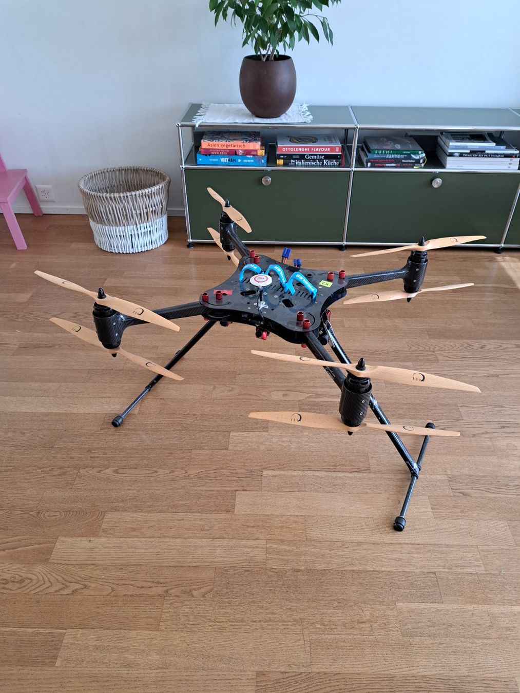Modellismo RC: X8 Carbon Cortex Cine Drohne – Usato da Bolligen venduto da thaichristen