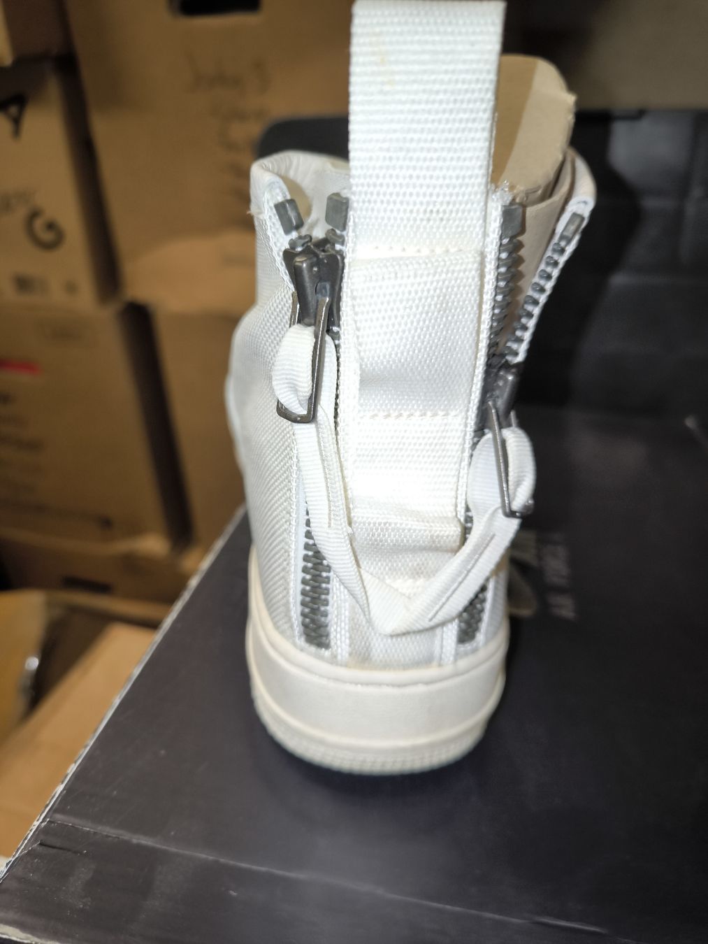 Herrenschuhe: Nike SF Air Force 1 Mid  Size US 11 – Gebraucht aus Zürich von l.to 4