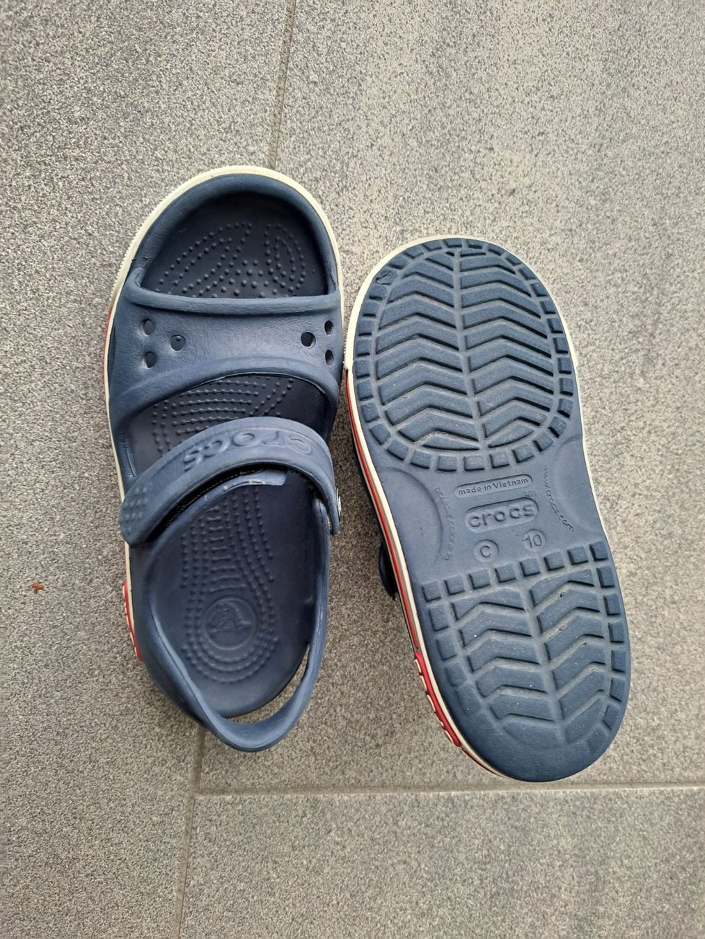 Crocs Chaussures garçon: Crocs Sandale C10 Gr  27-28 – D'occasion à Bünzen par nagyagi111mail 3