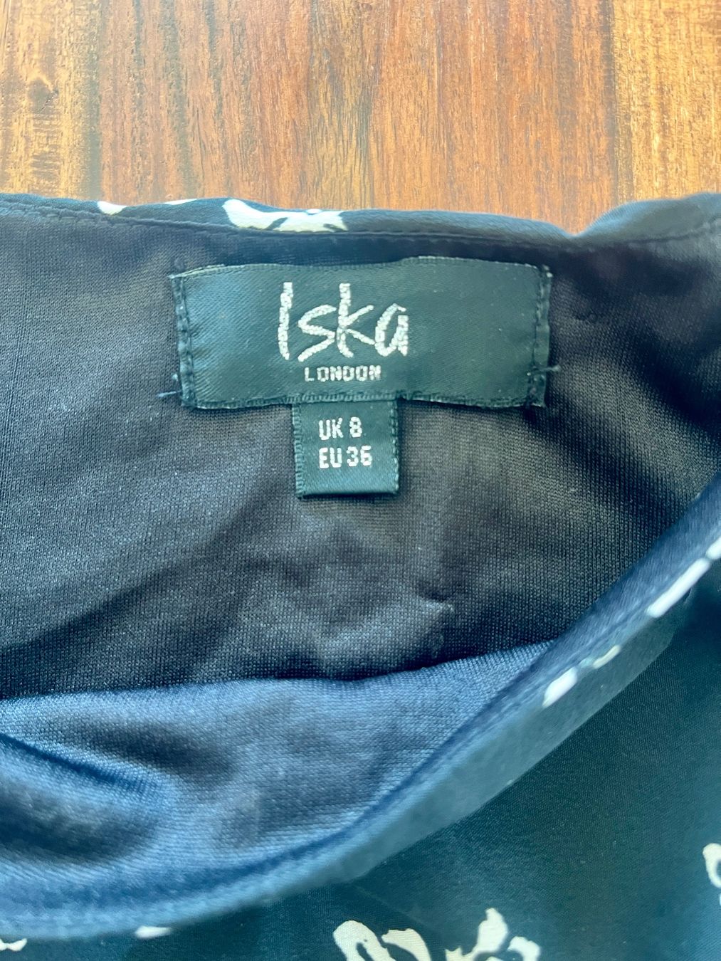 Vestiti: Robe d'été Iska London fleurie – Usato da Cossonay-Ville venduto da 021epi70 1