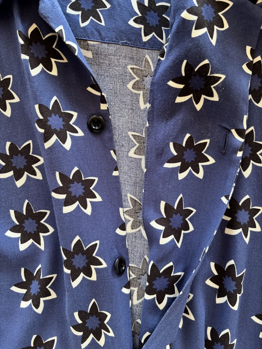 Sandro Camicie: Sandro Paris Herrenhemd Blau mit Blumenmuster Gr. M – Usato da Vevey venduto da LeDressingChic 4