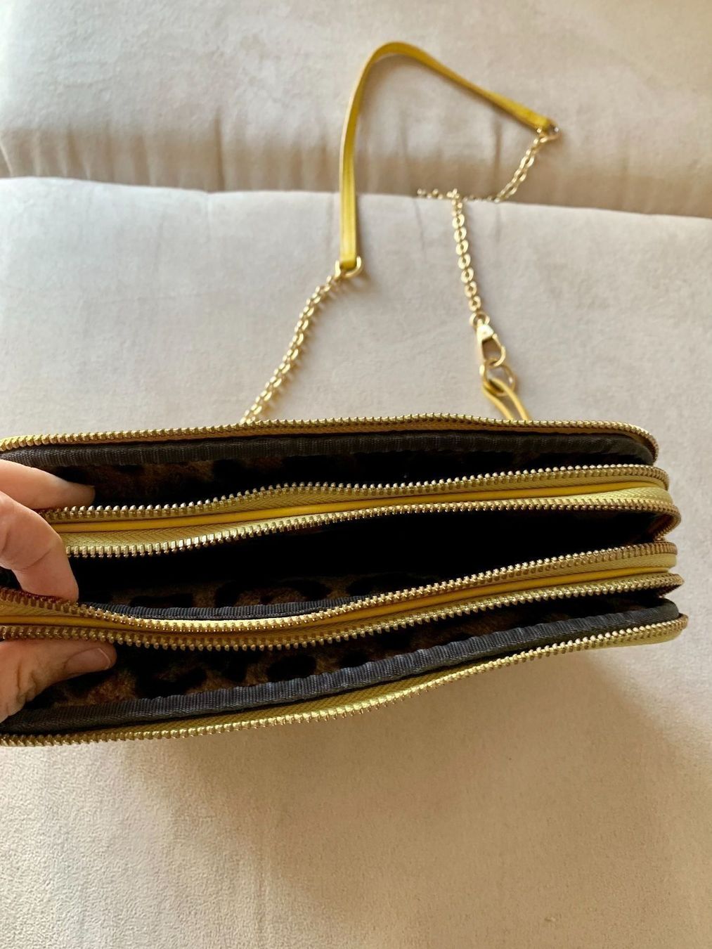 Dolce & Gabbana Borse da donna: DOLCE & GABBANA Crossbody Quilted Bag – Usato da Zürich venduto da Angela_Fashion_Lover 5