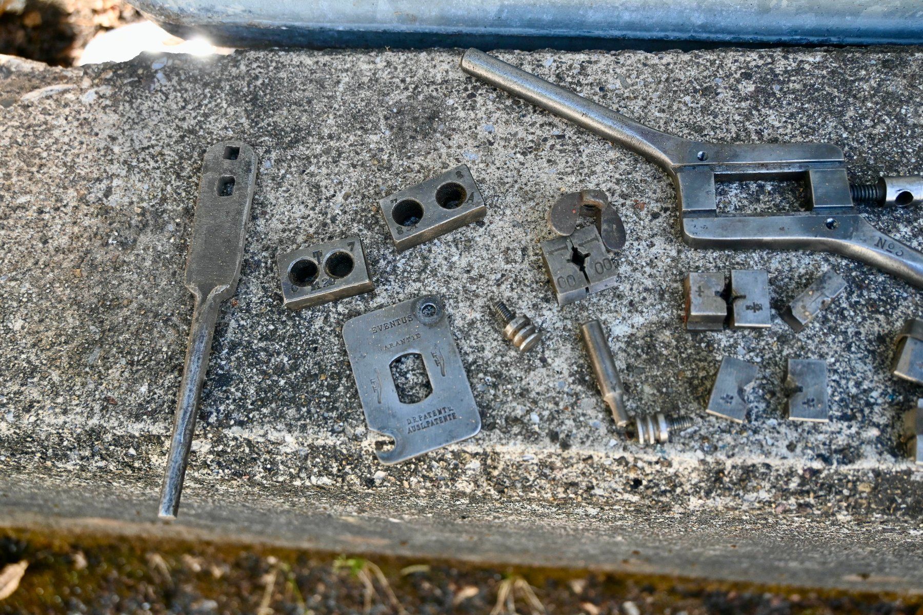 Alle Werkzeuge: Antikes Gewindeschneidset Gewindebohrer EVENTUS NR. 3 – Gebraucht aus Pfaffhausen von mono_rec 3