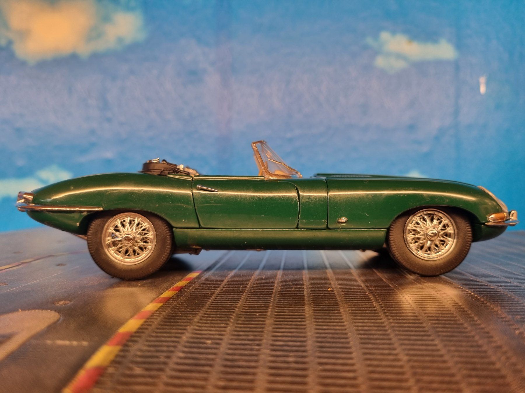 Franklin Mint Modellautos: JAGUAR E 1961 FRANKLIN MINT 1:24 – Gebraucht aus Männedorf von Spezial-Modelle 6