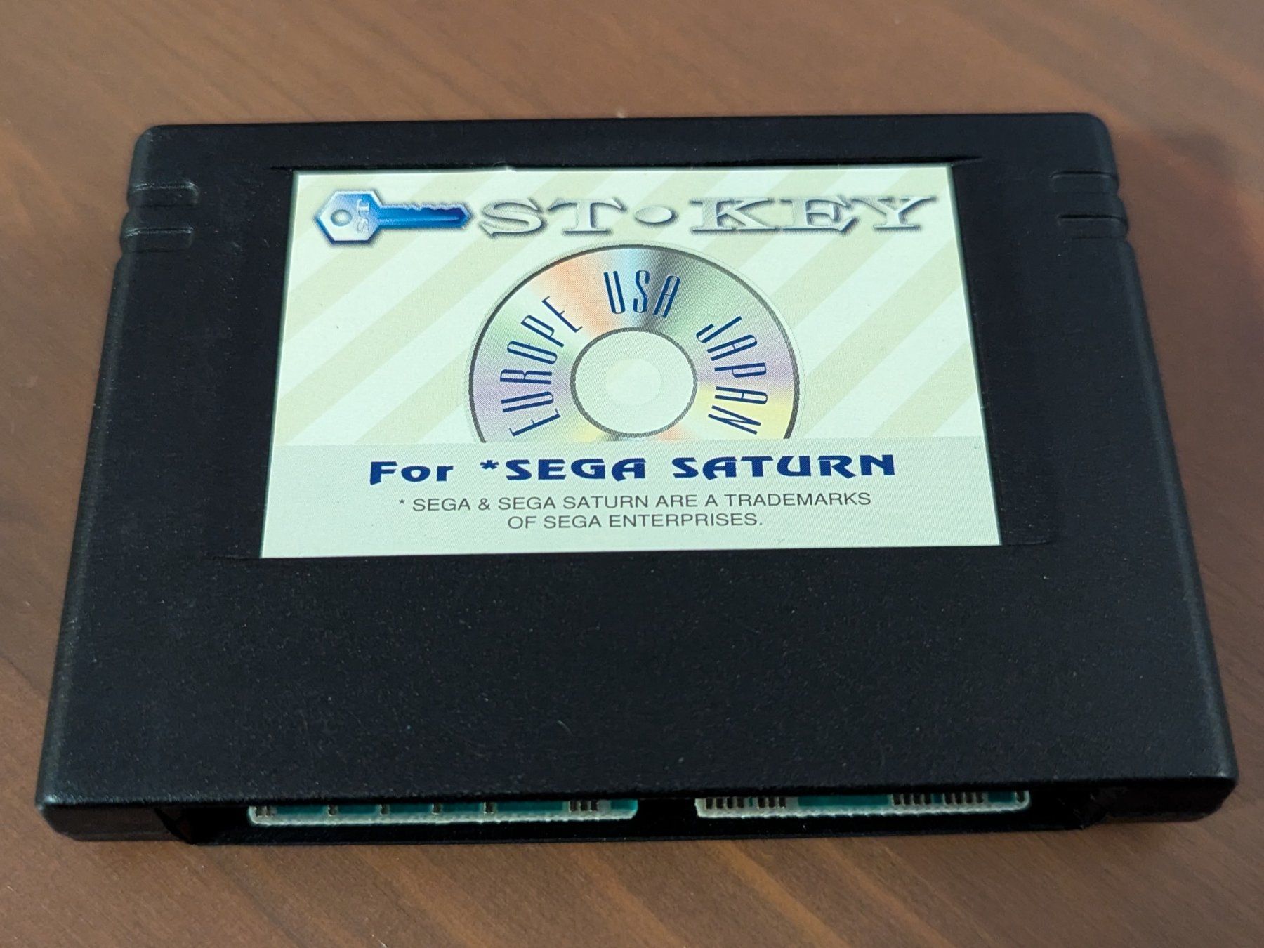 Sega Giochi: Sega Saturn ST-Key ** Import Adapter Cartridge – Usato da Zürich venduto da Pordox