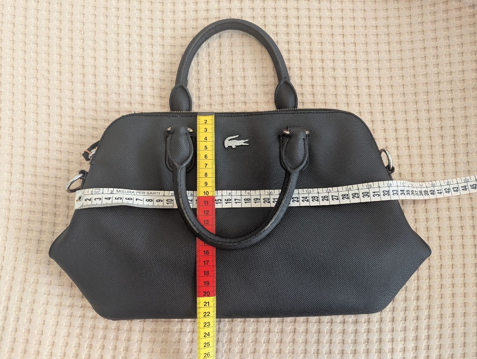 Borse da donna: Lacoste Handbag - Black – Usato da Dietikon venduto da ste_x7tj 3
