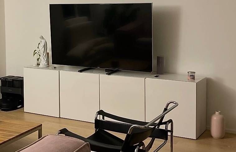 Cassettiere: Besta IKEA mit Glasplatte – Usato da Winterthur venduto da SerafinaMelina 1