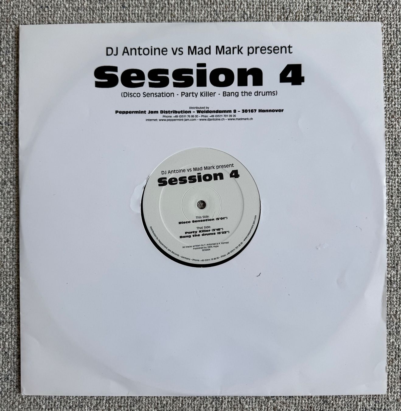 Dischi in vinile: DJ Antoine vs Mad Mark - Session -12" Maxi - 2000er Techno – Usato da Rorbas venduto da BlackstarRecords