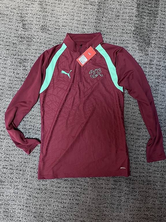 Puma Canottiere & Pantaloni: Schweiz Training longsleeve neu original – Nuovo e nell'imballaggio originale da Chiasso venduto da pao_8chd