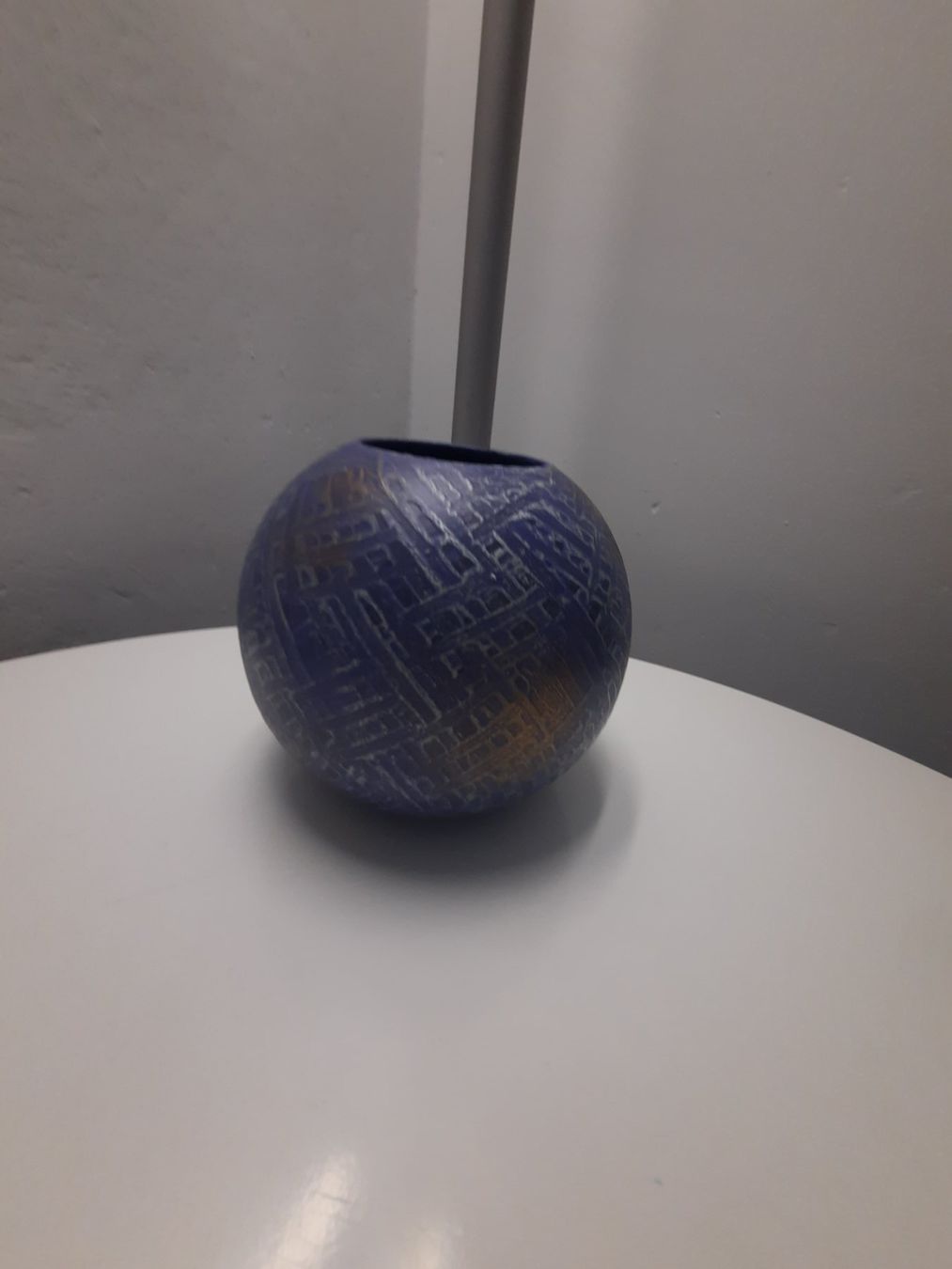 Vasi & Recipienti: runde viollete Vase – Usato da Zürich venduto da ONVA-RE-USE 4