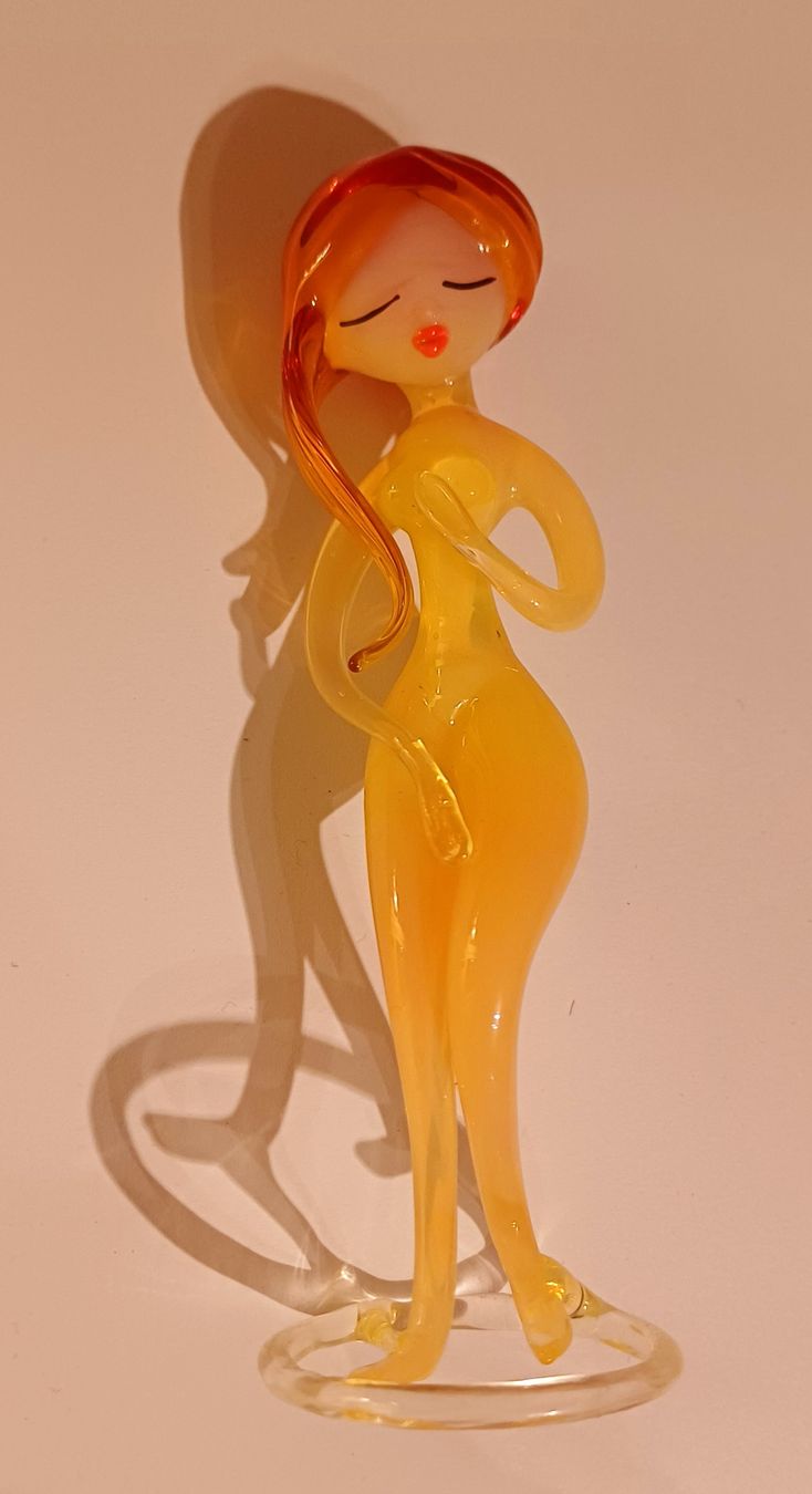 Figuren: Glasfigur Jungfrau, alt – Gebraucht aus Volketswil von Anzaru